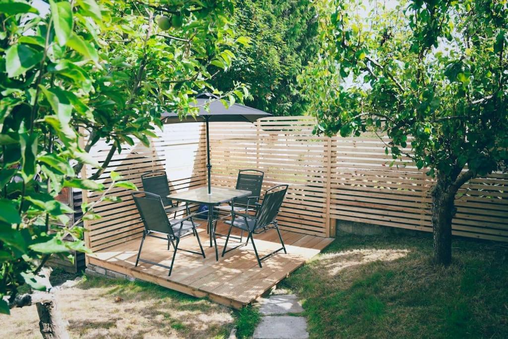 The Palm House Falmouth - Minutes From The Beach! المظهر الخارجي الصورة