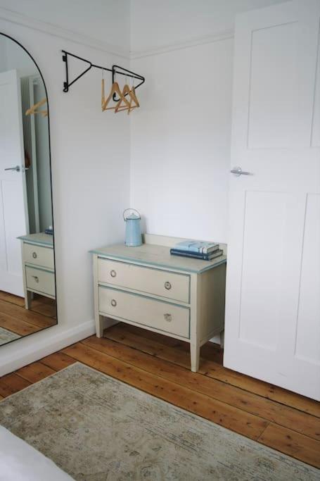 The Palm House Falmouth - Minutes From The Beach! المظهر الخارجي الصورة